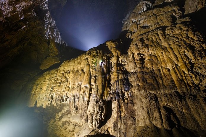 luxlifestyle-son-doong-buctuongvietnam-caves-1640564630.jpg