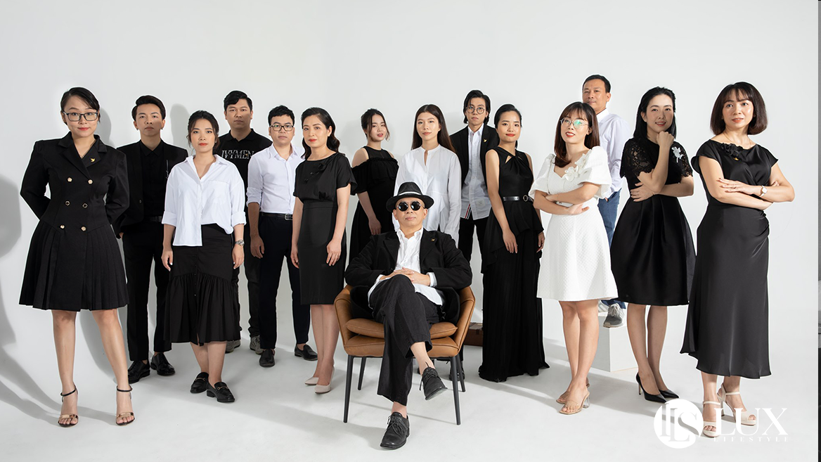 lux-nguyen-vu-linh-nguyen-vu-anh-ivy-moda-1642647142.png