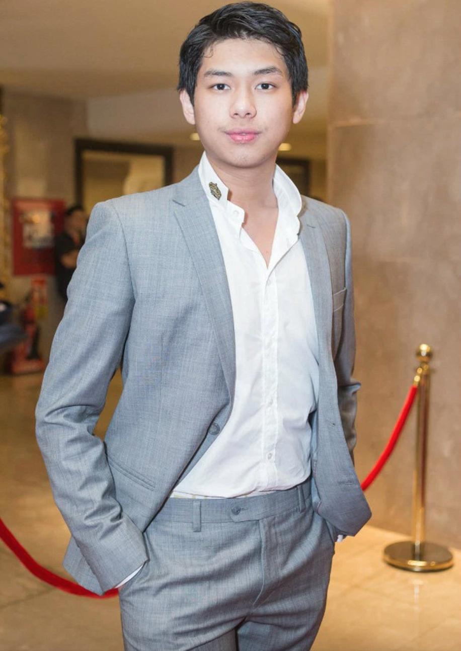 tuoi-23-nguoi-thua-ke-tuong-lai-gia-dinh-johnathan-hanh-nguyen-tro-thanh-co-dong-tre-bac-nhat-nganh-hang-khong-viet-1649077089.png
