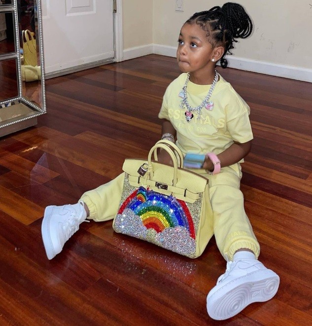 cardi-b-daughter-kulture-11-1658987562.jpg