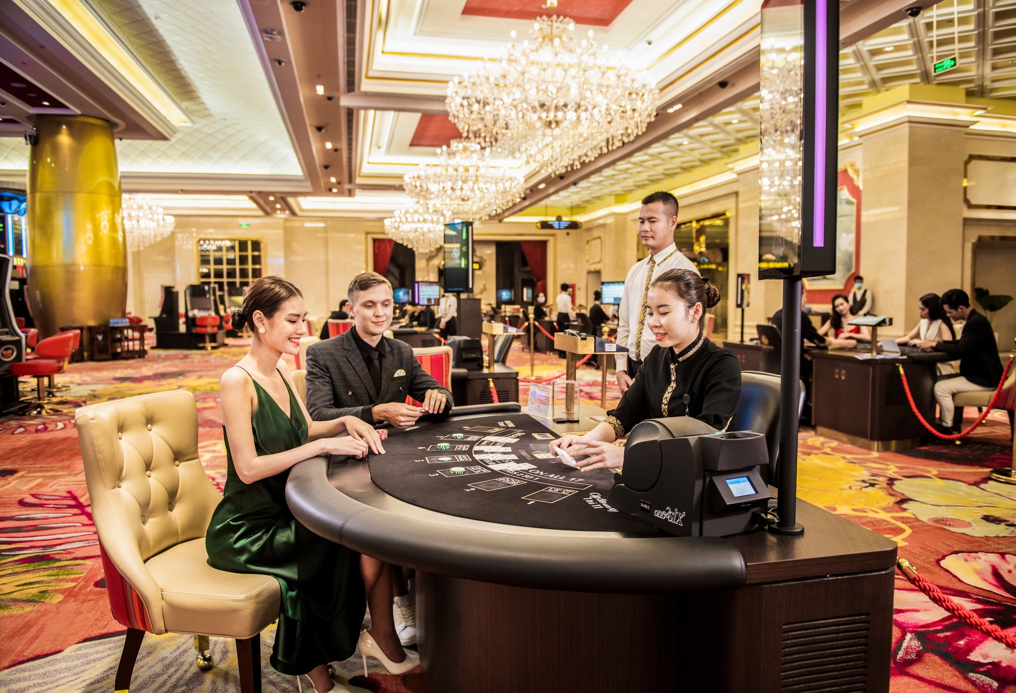 sau-ba-nam-nguoi-viet-chi-141-ty-dong-mua-ve-vao-choi-song-bai-casino-o-phu-quoc-2-1664946405.jpeg