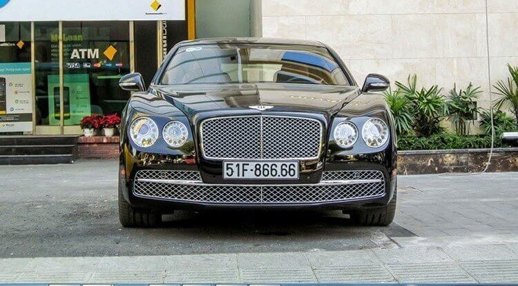 bentley-flying-spur-w12-cua-thieu-gia-ho-bui-1667923849.jpg