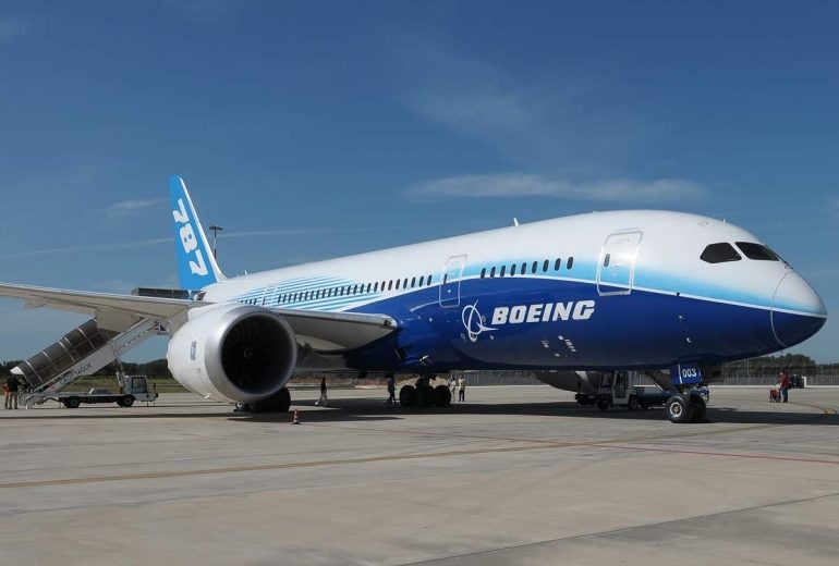 roman-abramovich-boeing-787-8-dreamliner-5-770x520-1-1697815349.jpg