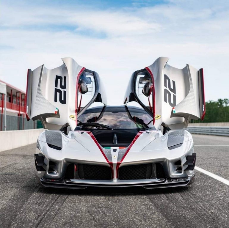 roman-abramovich-ferrari-fxx-14-770x767-1-1697815350.jpg