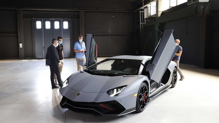 mau-lamborghini-aventador-lp-780-4-ultimae-anh-lamborghini-1643044195.jpeg