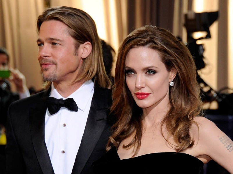 vu-ly-hon-ton-phi-trieu-do-brad-pitt-dang-kien-angelina-jolie-vi-tu-y-ban-co-phan-nha-may-1645207369.jpeg