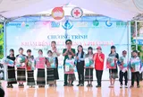 Bệnh viện Nhi Đồng 1 phối hợp mạnh thường quân tổ chức khám bệnh, trao quà cho trẻ em Lâm Đồng.