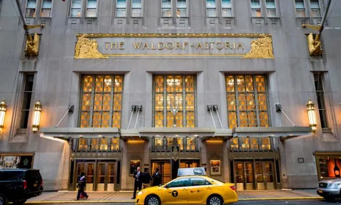 Bỏ ra 1 tỷ đô la chỉ để tu sửa, khách sạn xa xỉ Waldorf Astoria lột xác thế nào