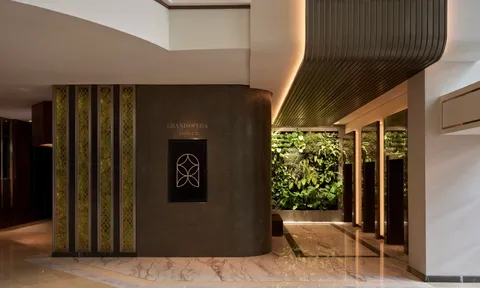 Khách sạn Sheraton Saigon Grand Opera sắp được khoác áo mới