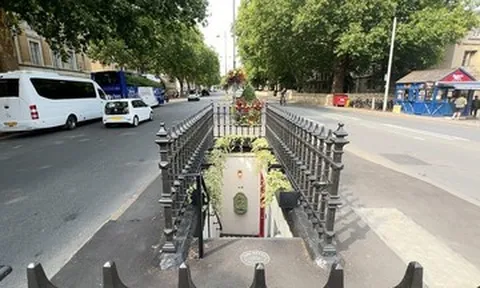 Khách sạn xa xỉ chỉ có 2 phòng dưới lòng đất, từng là... nhà vệ sinh công cộng