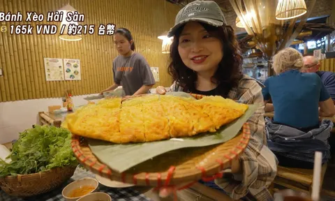 Khách Trung Quốc đến Hà Nội, tấm tắc khen món nổi tiếng ở quán miền Tây