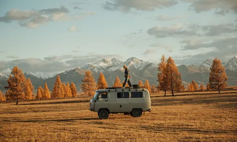 Khách Việt đi ngắm thu ở Mông Cổ: Ngày say xe dữ dội, đêm canh củi đốt lò