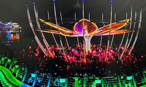 Sông nước Cần Thơ rộn ràng mùa lễ hội