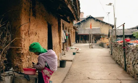 Lạc bước vào ngôi làng bình yên giữa cao nguyên đá hùng vĩ