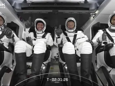 Giới siêu giàu chi 55 triệu USD mỗi người cho chuyến bay đến thăm trạm vũ trụ ISS của SpaceX 
