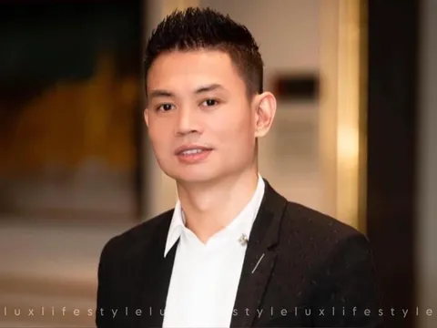 Đại gia Tùng Vàng: Gây choáng khi dẫn đoàn siêu xe đón đội tuyển U23 Việt Nam, bỏ 300 triệu 'đền bù' giúp tài xế làm hỏng Bentley Continental GT Speed