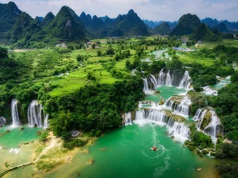 Khám phá vẻ đẹp Non nước Cao Bằng cùng Ngày hội xe đạp thể thao Nối vòng tay lớn Miền Bắc