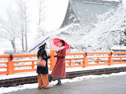 Trải nghiệm mùa đông tương phản ở Nhật Bản