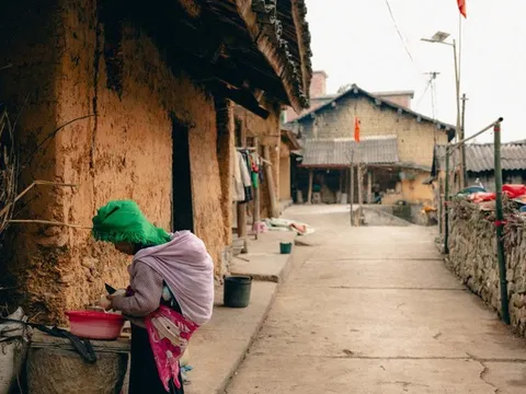 Lạc bước vào ngôi làng bình yên giữa cao nguyên đá hùng vĩ