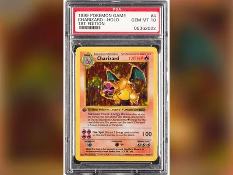 Một thẻ bài Pokemon vừa được bán với giá 336.000 đô la