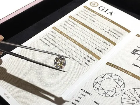 Kim cương tự nhiên có Giấy chứng nhận GIA vẫn giả: Làm sao để không mất tiền oan vì mua nhầm?