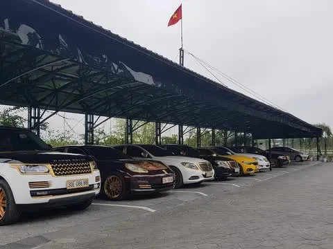 Chiêm ngưỡng dàn xe sang mạ vàng của đại gia buôn lợn Hải Dương: Toàn biển tứ quý, trưng bày cả máy bay trực thăng