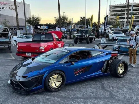 Siêu xe độc bản Lamborghini Gallardo lắp động cơ Toyota