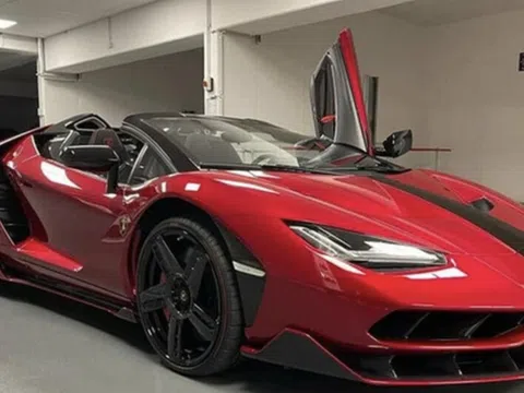 Showroom Việt chào hàng siêu phẩm Lamborghini Centenario Roadster: Cả thể giới có 20 chiếc, xe sẽ về sớm miễn là khách hàng đủ tiền